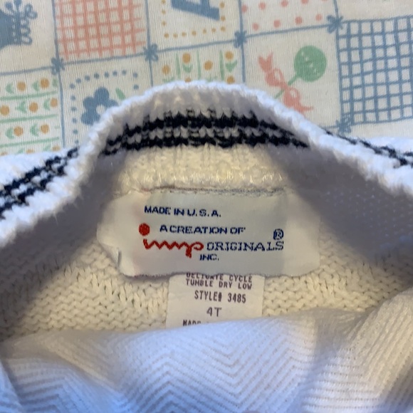 Polo and sweater vest - Picture 4 of 5